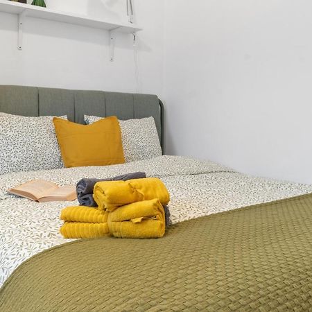 11 Apartments Bucureşti Ngoại thất bức ảnh