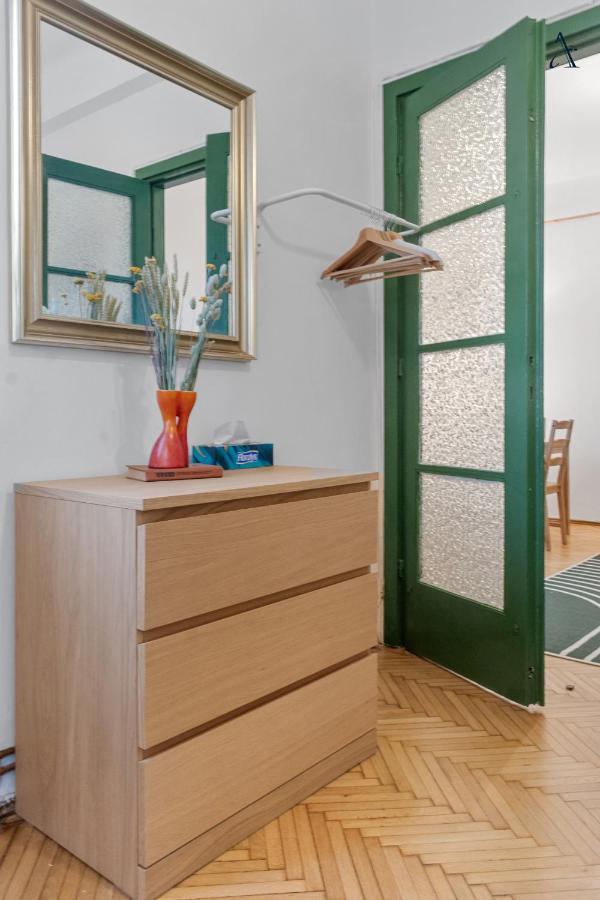 11 Apartments Bucureşti Ngoại thất bức ảnh