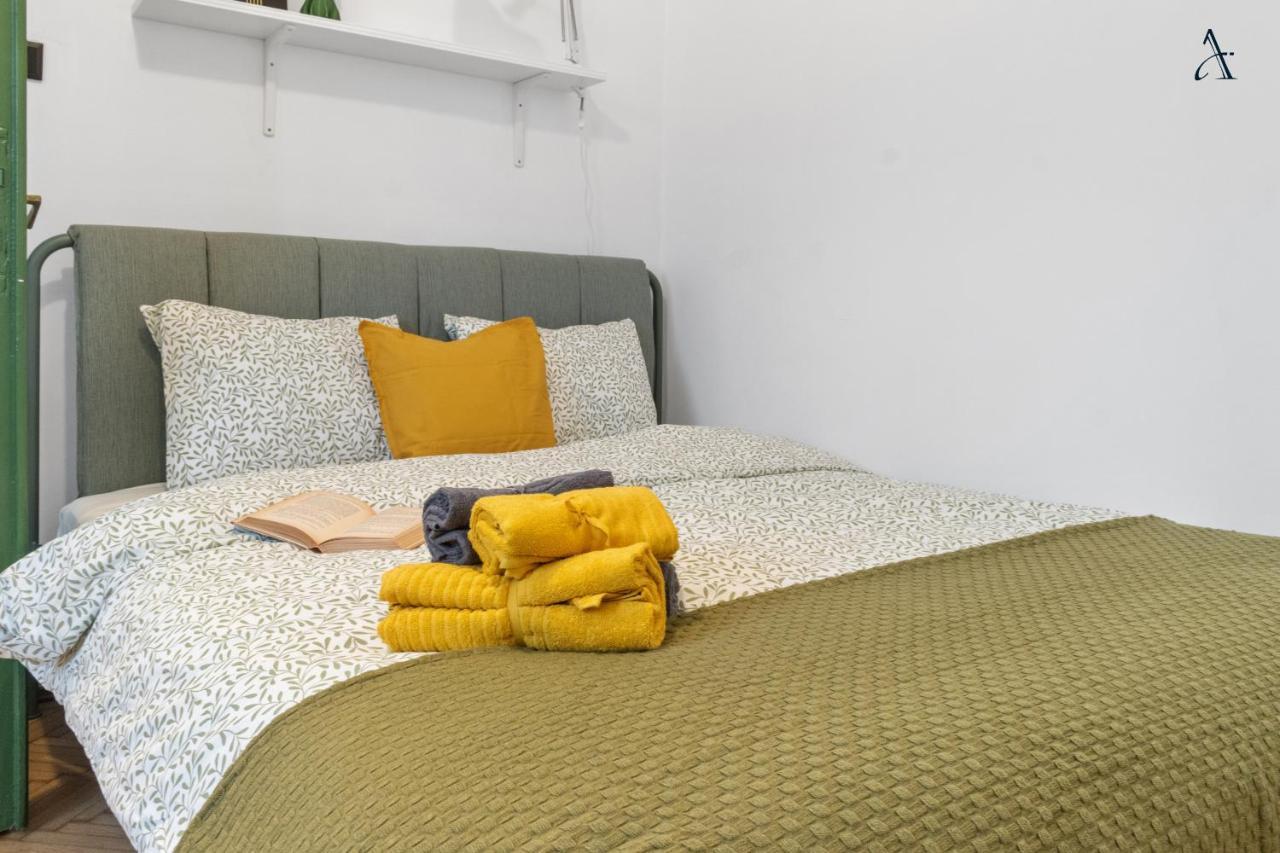 11 Apartments Bucureşti Ngoại thất bức ảnh