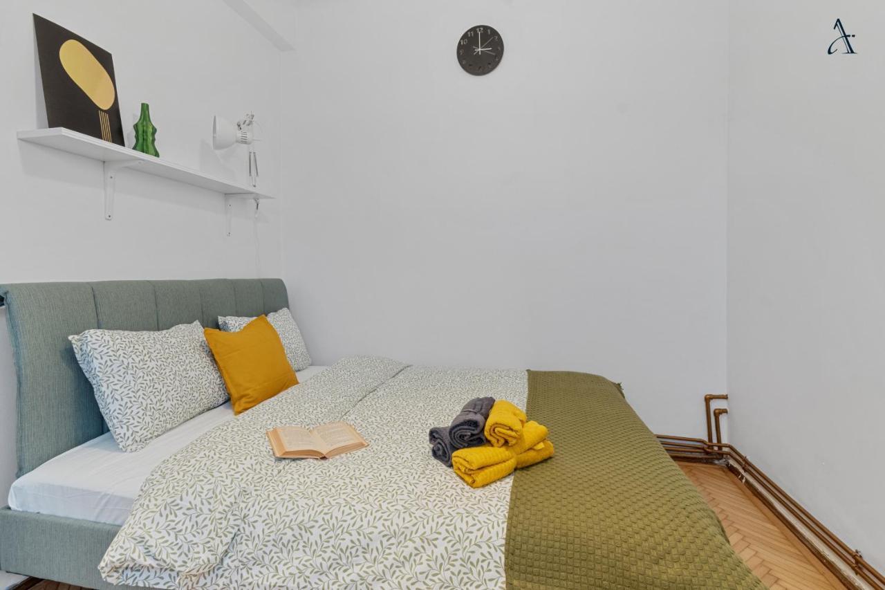 11 Apartments Bucureşti Ngoại thất bức ảnh