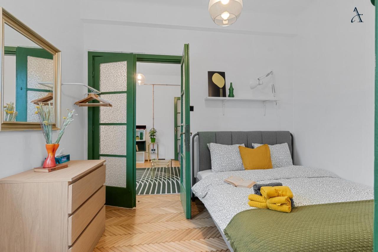 11 Apartments Bucureşti Ngoại thất bức ảnh