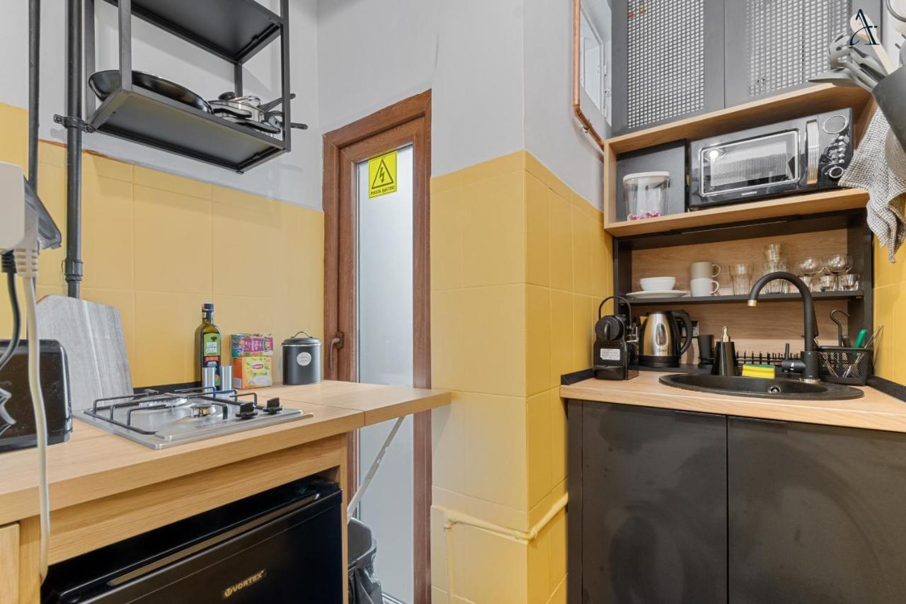 11 Apartments Bucureşti Ngoại thất bức ảnh
